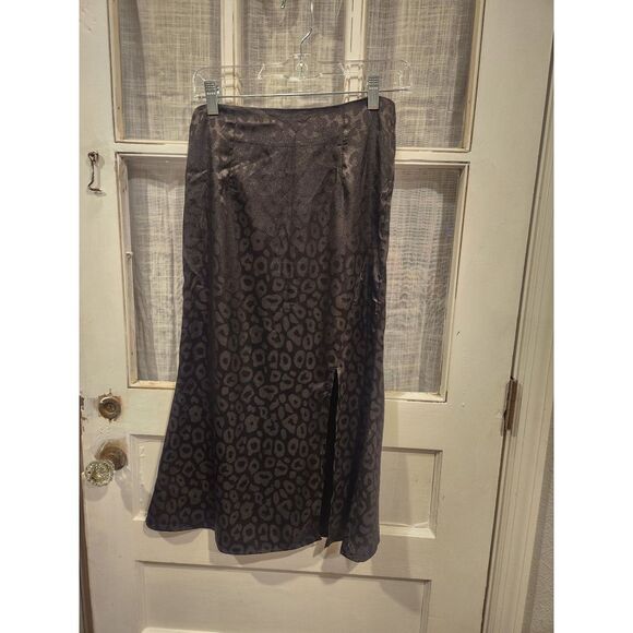 L.N.V. Black‎ Leopard Print Skirt with Slit - Picture 1 of 4